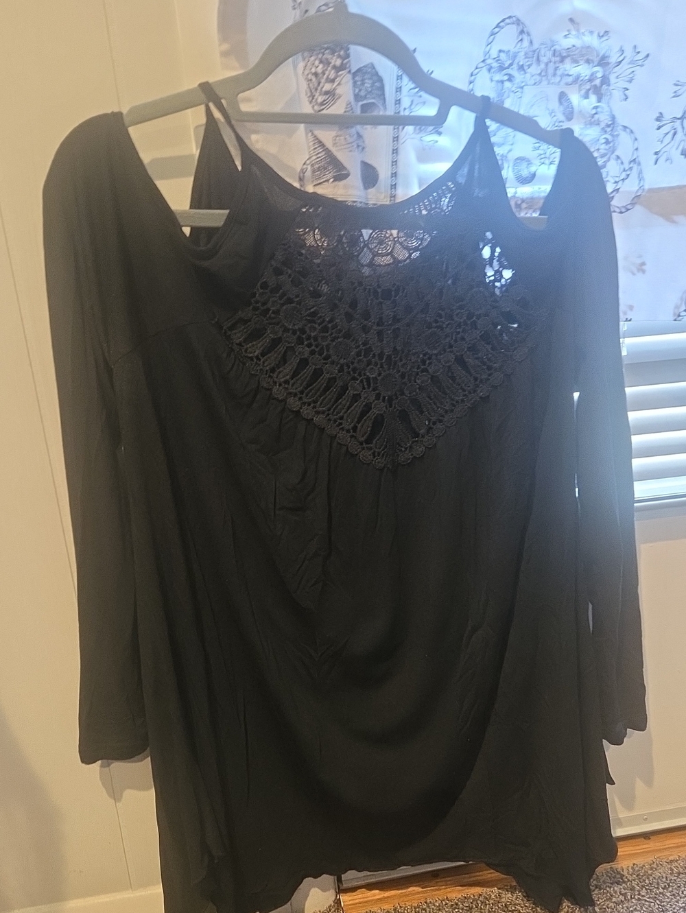 Black Women's Crochet Yoke Long Sleeve Top